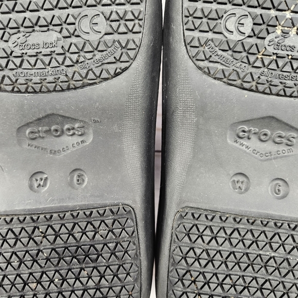 Crocs Neria‎ Pro Slip Resistant Clogs 204046 Womens Size 6 Floral Blue Black - Picture 10 of 10